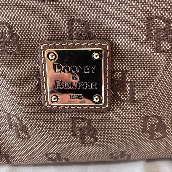 VINTAGE EARLY 2000s Dooney&Burke Taupe Signature Nylon Tote - Picture 2 of 16